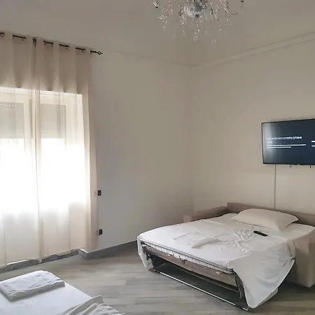 Macellum Nocleg ze śniadaniem 3*