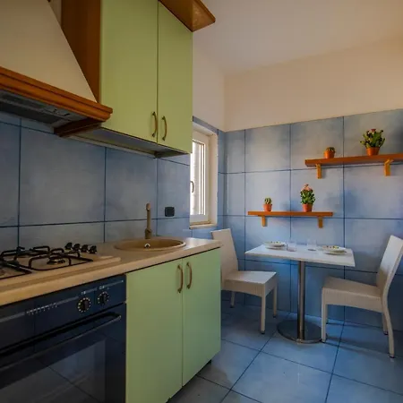 Alojamento de Acomodação e Pequeno-almoço Macellum 3*