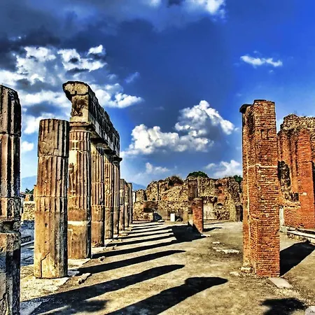 Macellum 3*